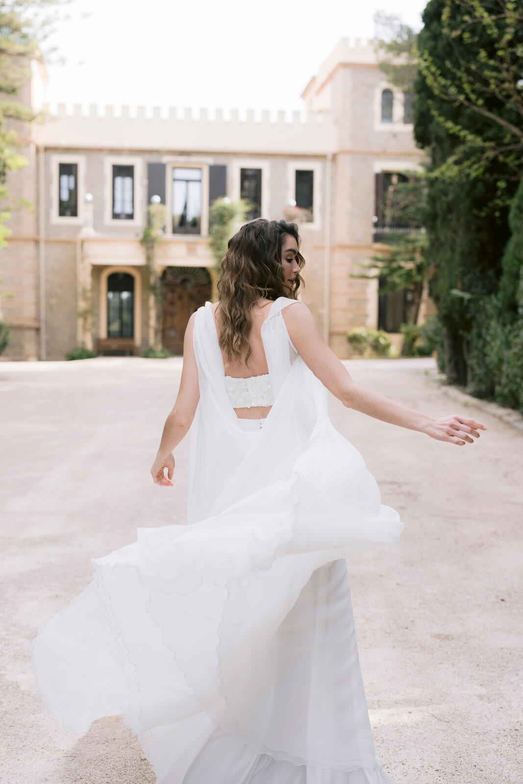 Capa Minerva & Crop Top Loto & Falda Maddi - Otaduy