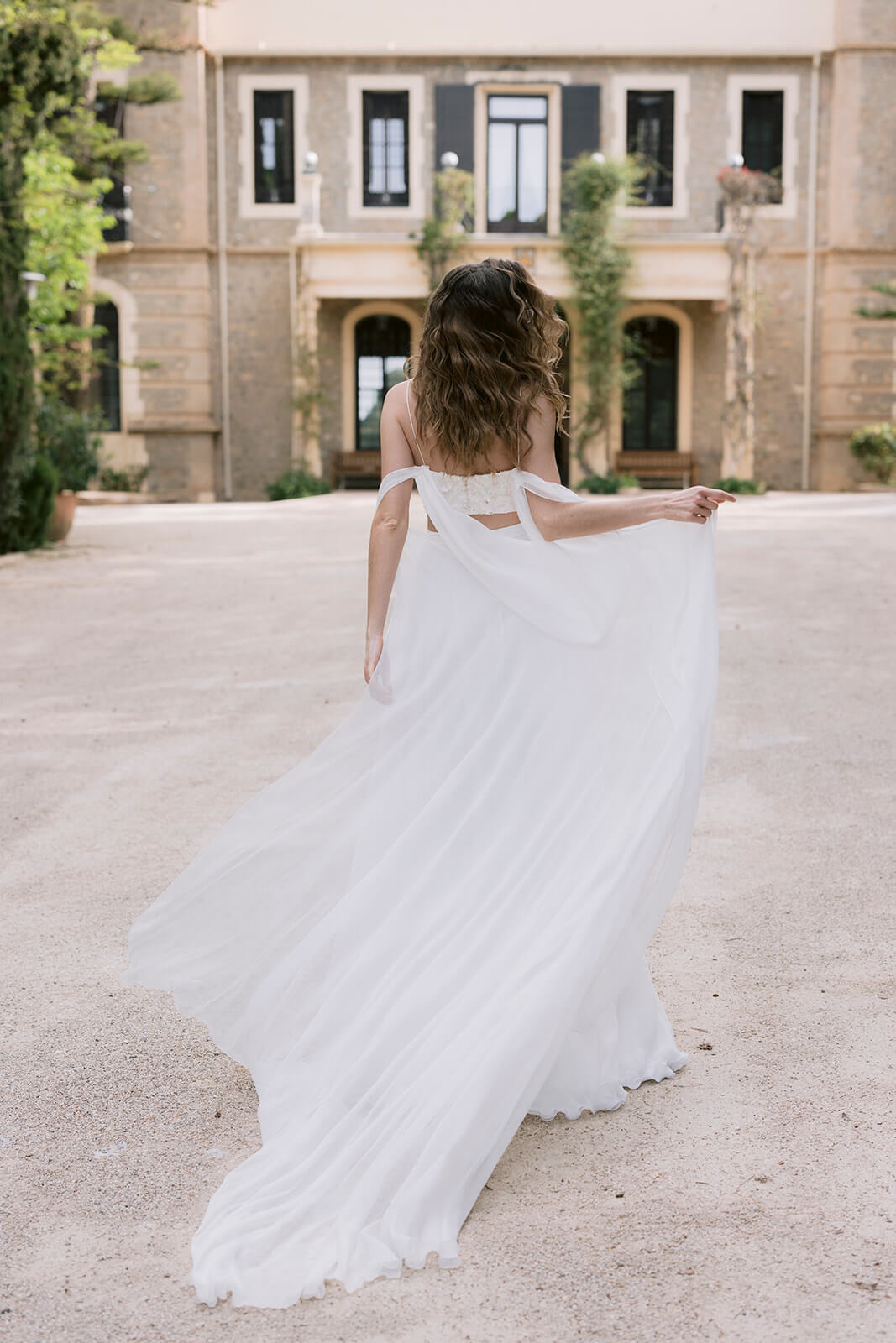 Capa Minerva & Crop Top Loto & Falda Maddi - Otaduy